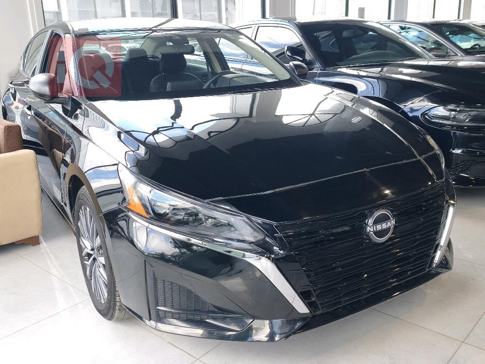 نيسان ألتيما